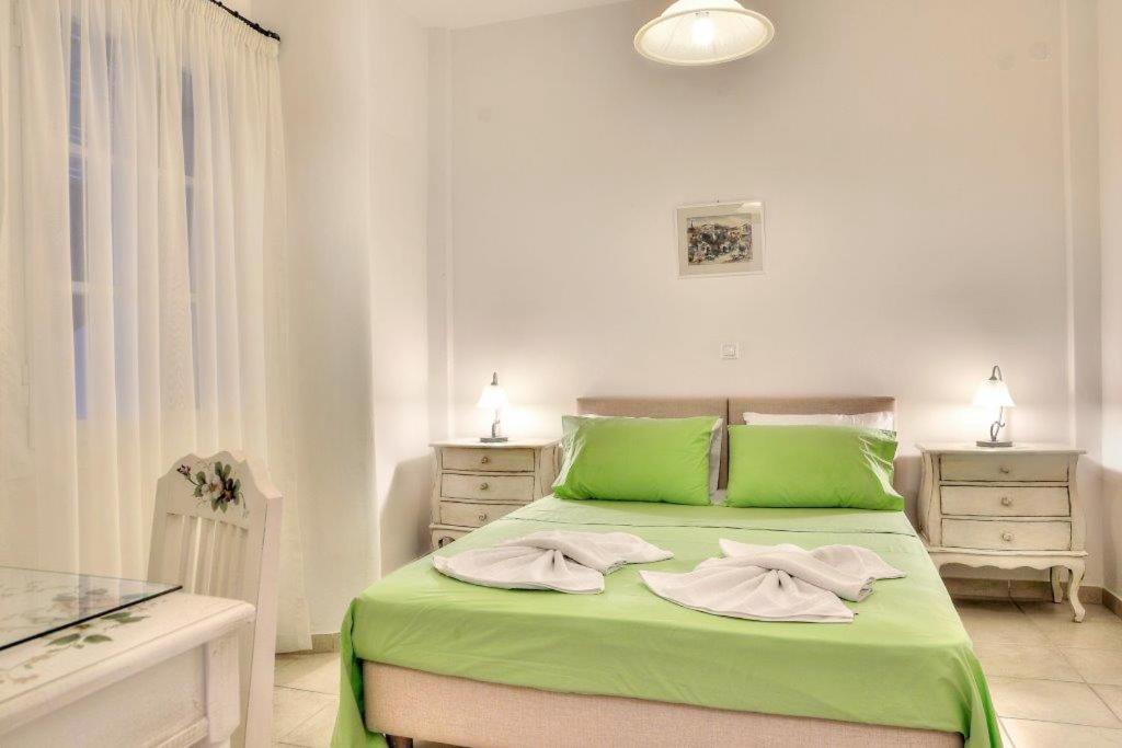 Tzane Studios & Apartments - Steps Away From Golden Beach Chrisi Akti  Exterior foto