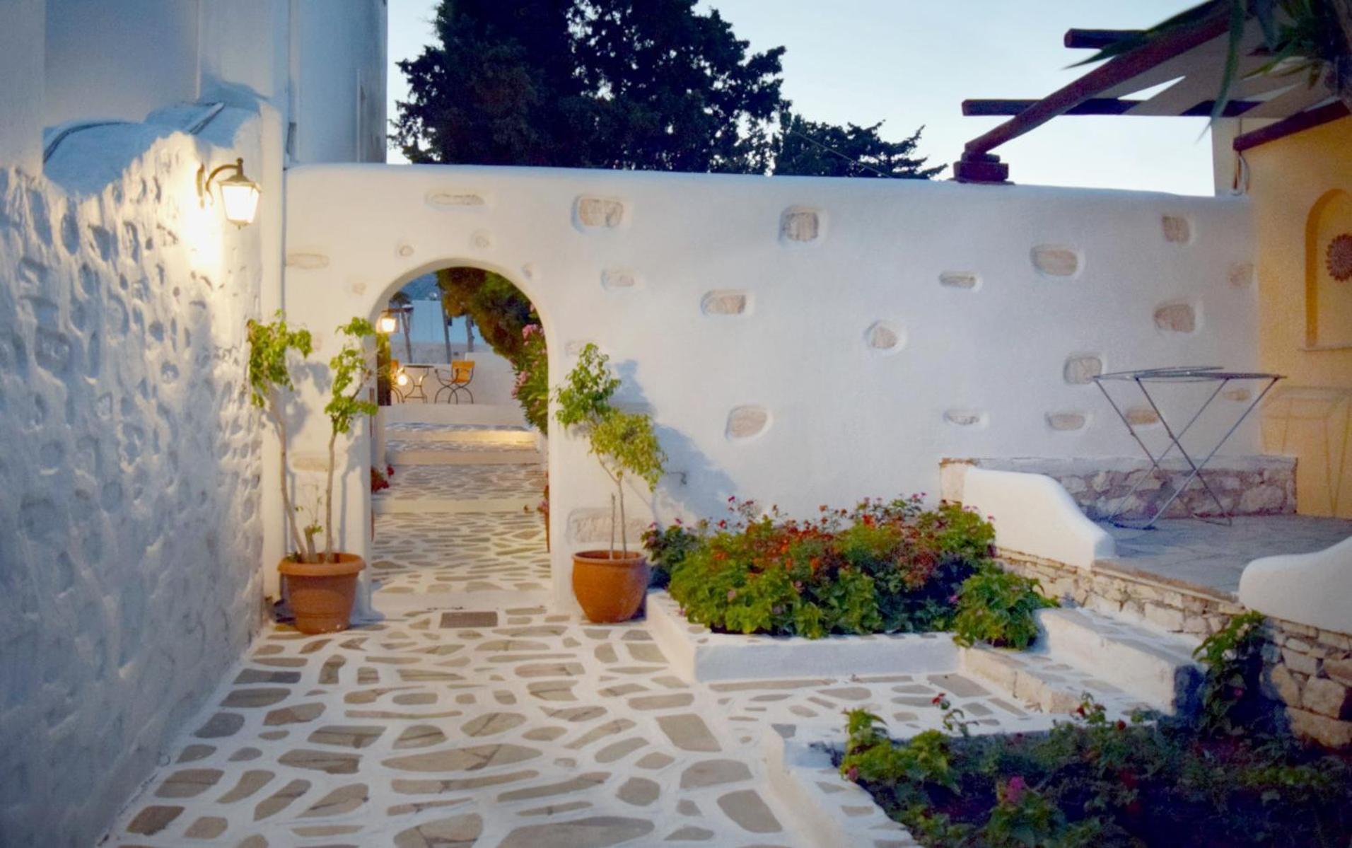 Tzane Studios & Apartments - Steps Away From Golden Beach Chrisi Akti  Exterior foto